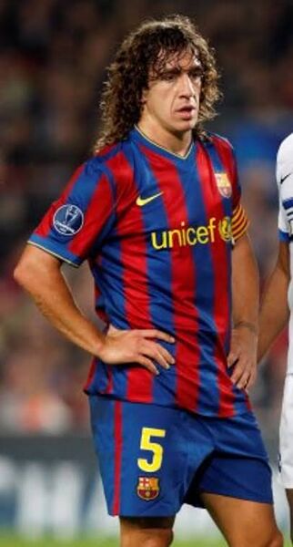 Berkas:Carles Puyol 2012.jpg